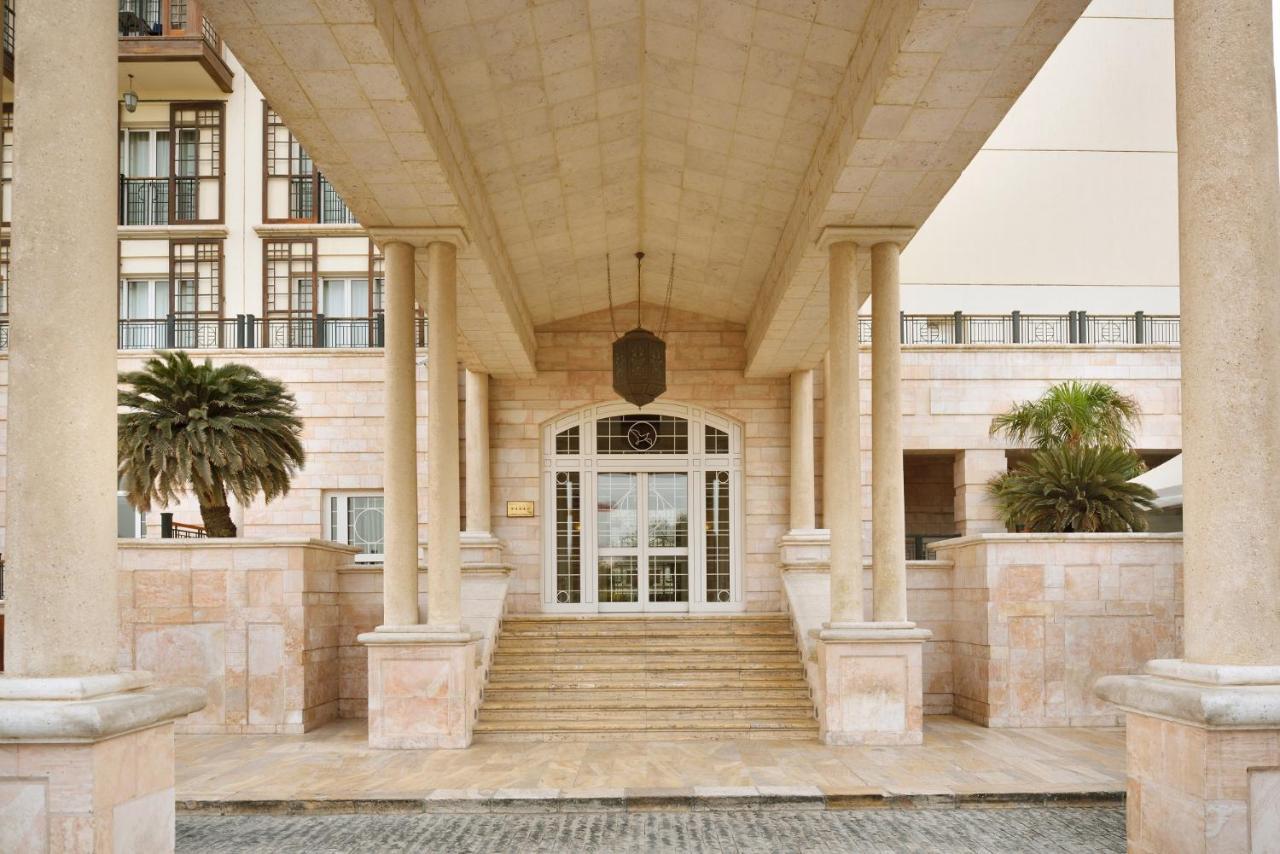 Moevenpick & Residences 5*