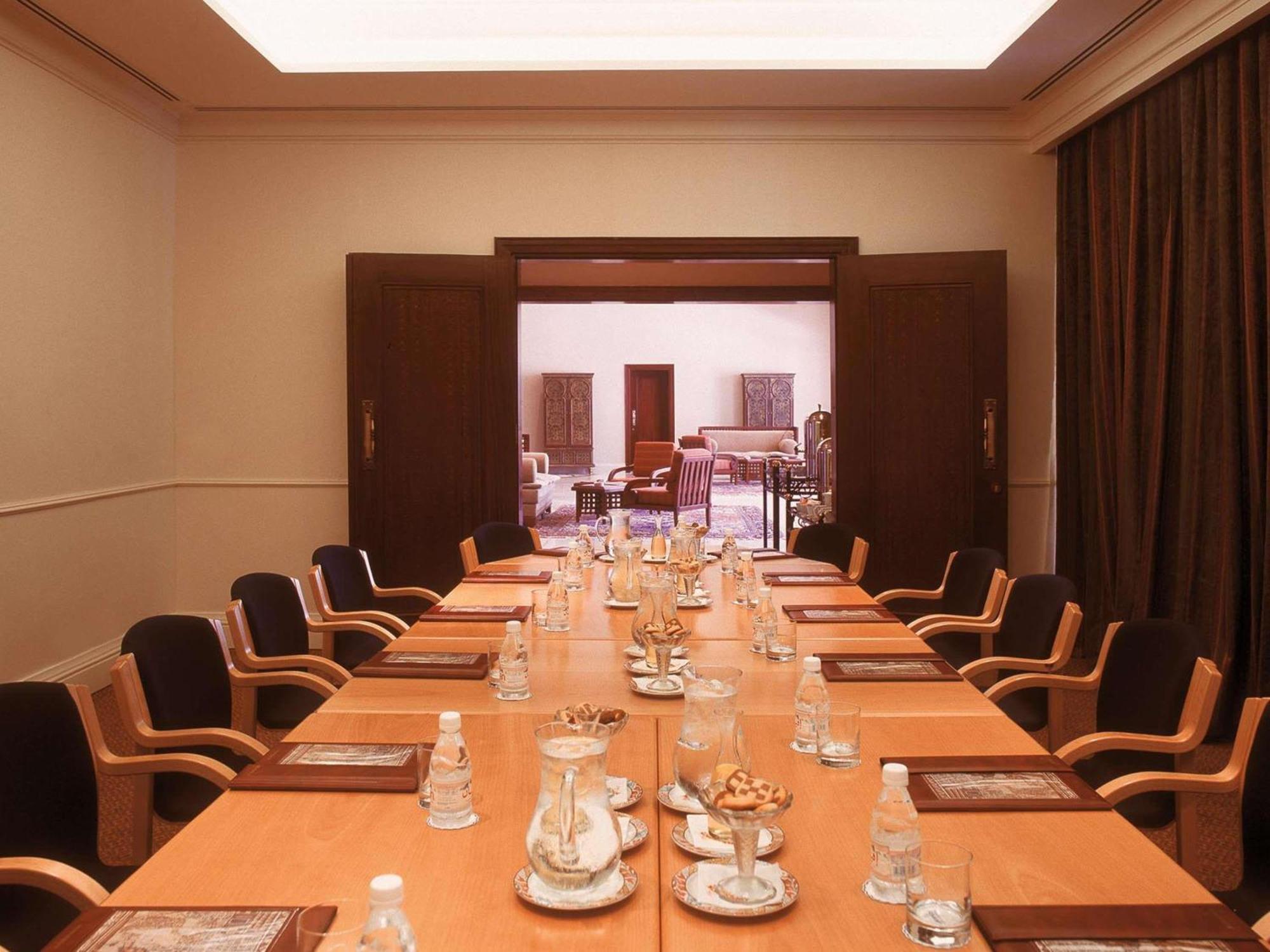 Moevenpick & Residences 5*